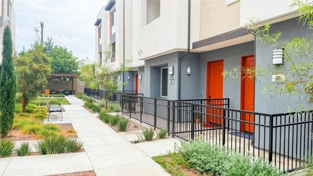 1814 E 1st St Unit 330
