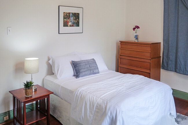 Photo - 7814 S Claiborne Ave Unit 7814