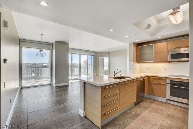 Building Photo - 222 E Karen Ave Unit 4305