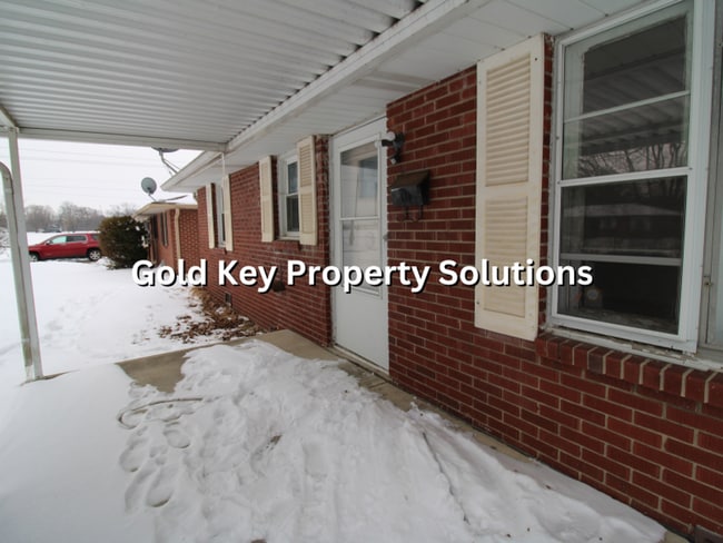 Photo - 3 Bedroom 1 Bath Brick Ranch Home w/ Fenced Backyard (SECTION 8 APPROVED)