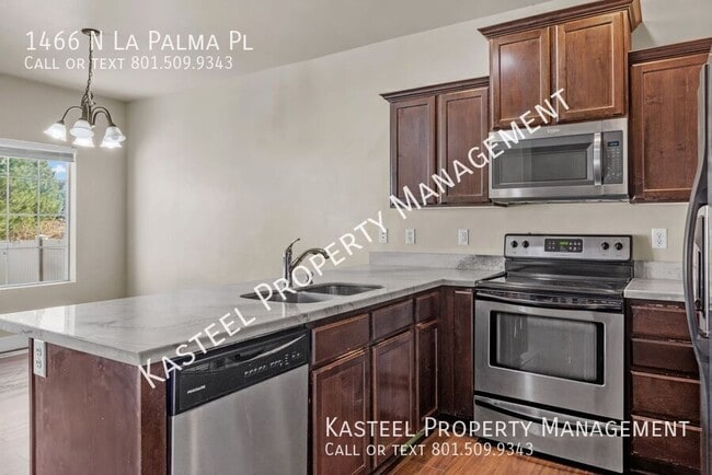 Photo - 1466 La Palma Pl