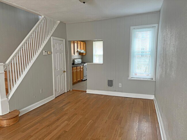 Photo - 1528 S Hollywood St