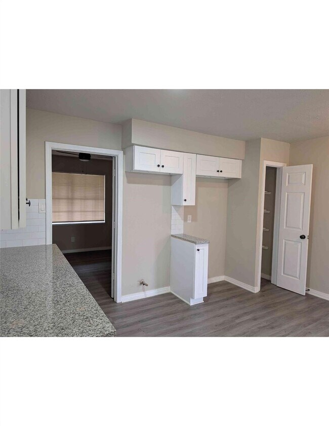 Photo - 10922 Lockgate Ln