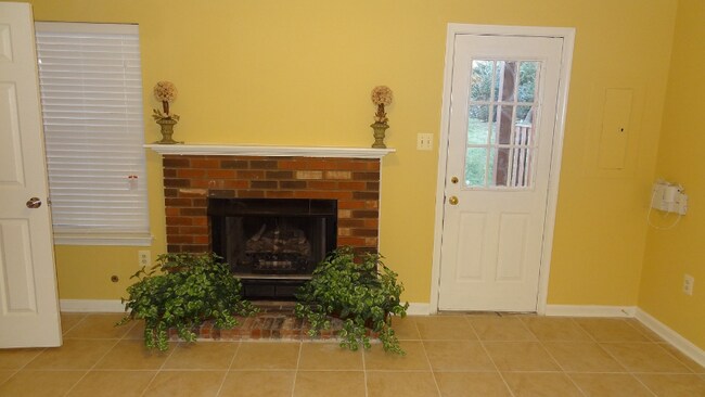 Photo - 2427 Clover Field Cir