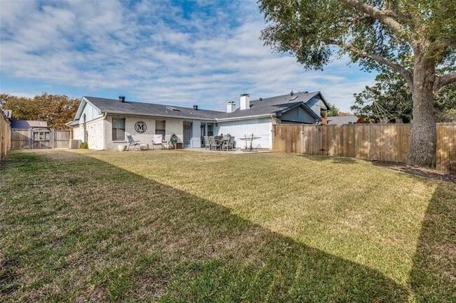 Photo - 150 Edgewood Dr