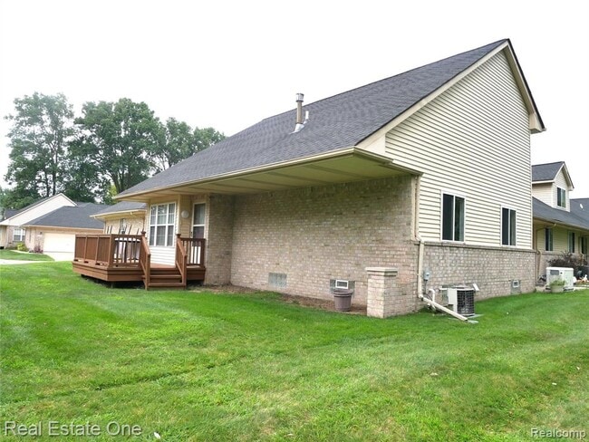 Photo - 5499 Seabreeze Ln