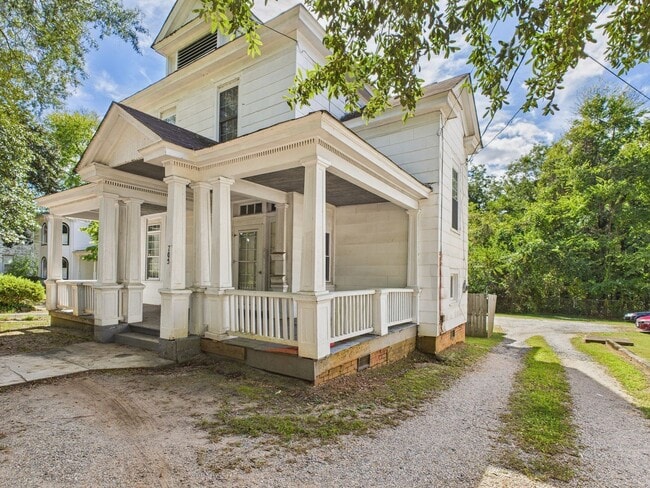 Building Photo - 705 Windsor Ave