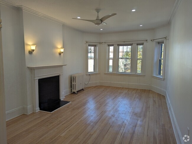 Building Photo - 107 Washington St Unit #1 Rental