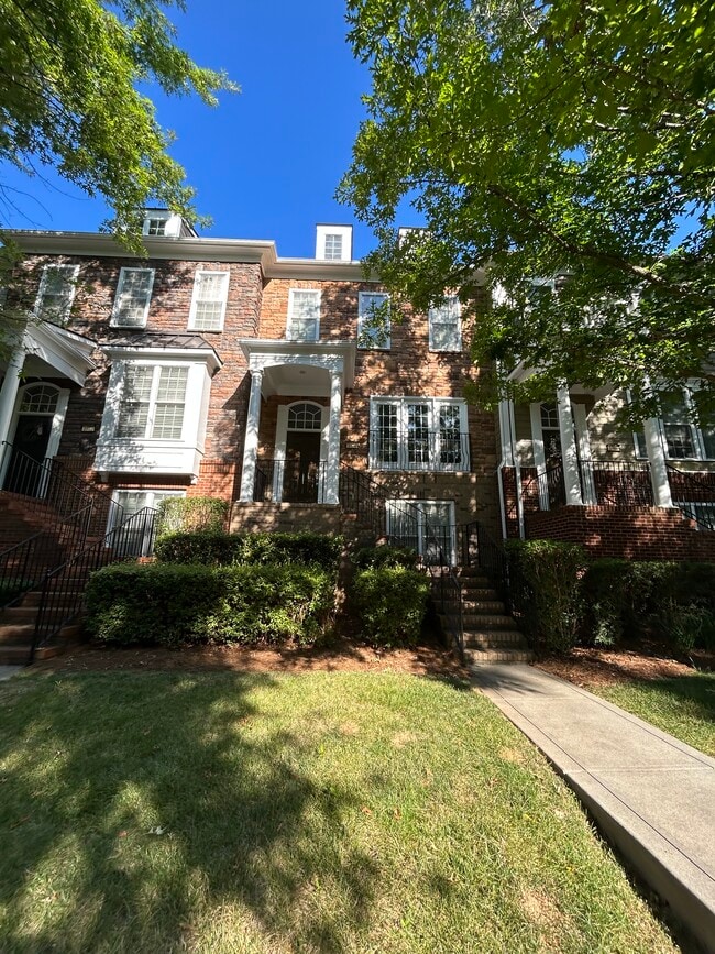 Photo - 1070 Drayton Ct