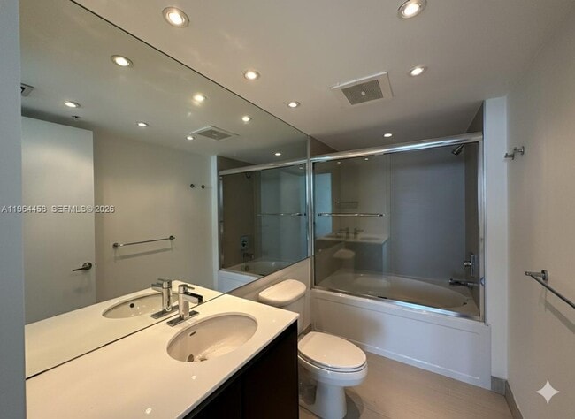 Photo - 665 NE 25th St Unidad 1603