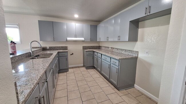 Photo - 13230 Cordary Ave Unit 312