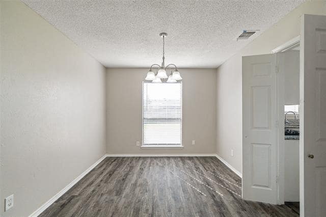 Photo - 3709 Bond St