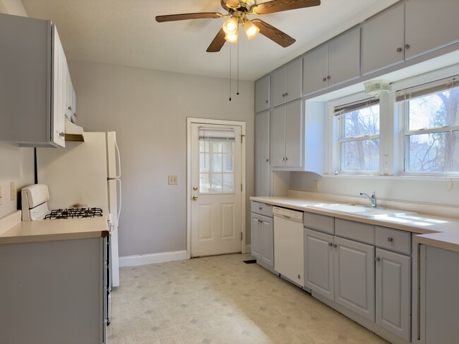 Photo - 1126 16th St