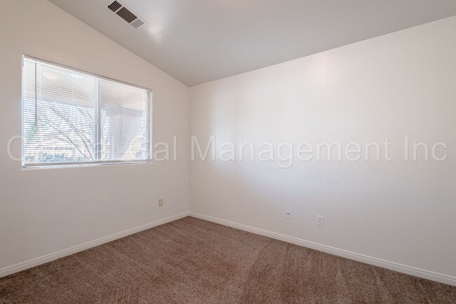 Photo - 3 Bedroom/2 Bath Home with an office in th...