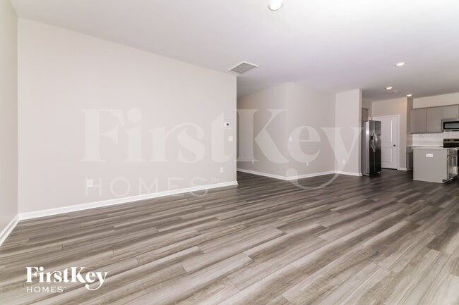 559 Barnes Lndg Dr
