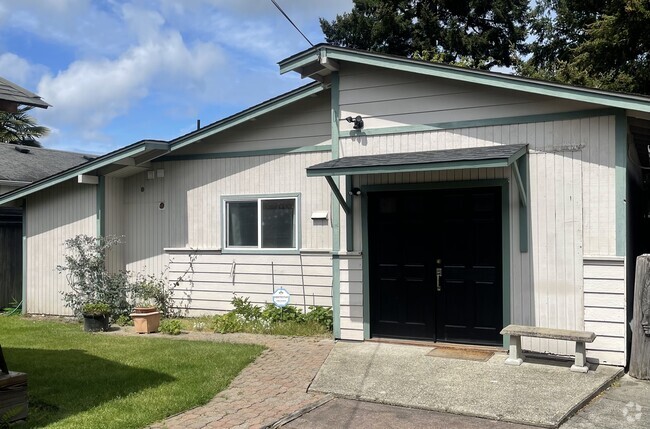 Building Photo - 911 W Main Unit 911 Mother In Law Studio Rental