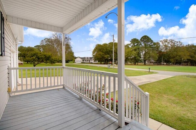 Photo - WONDERFUL 3 BR, 2 BA w/ attached garage *D...