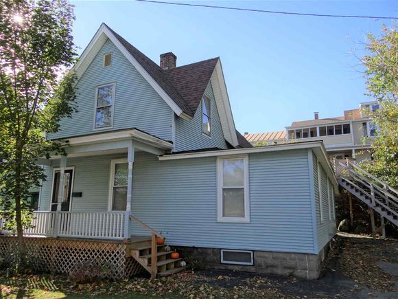 3 Lareau Ct Unidad Downstairs