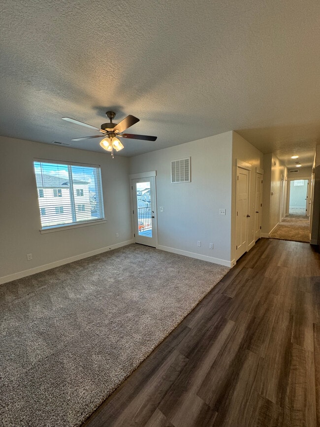 Photo - 13537 S Commodus Dr Unit 204