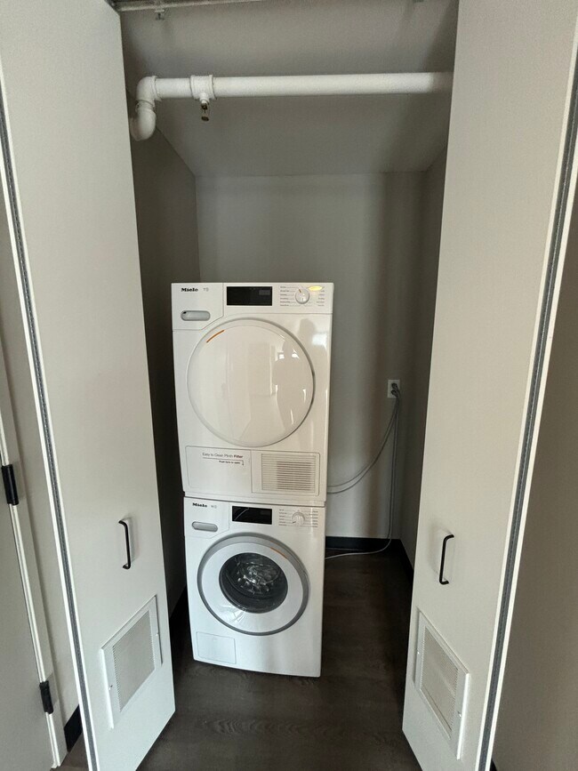 Photo - 2117 W Gladys Ave Unit 1416