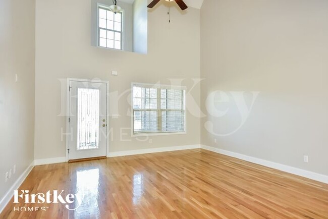 Photo - 1010 Azalea Ct House