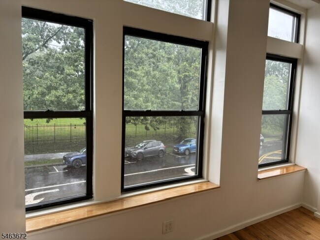 1086 S Orange Ave Unit 3