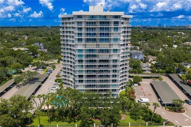 Building Photo - 2611 Bayshore Blvd Unit 1805