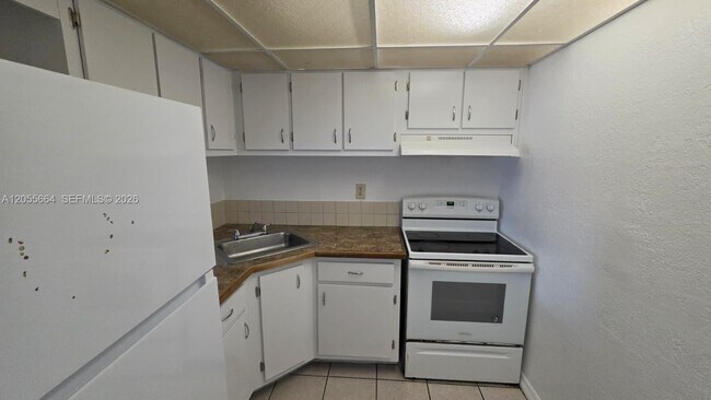 4550 NW 9th St Unit 308E