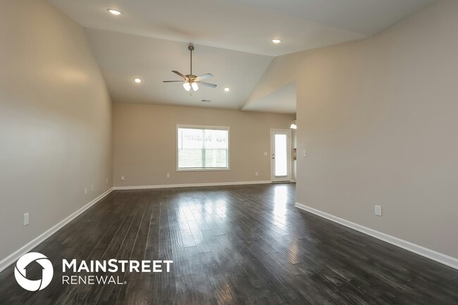 Photo - 728 Mitscher Dr