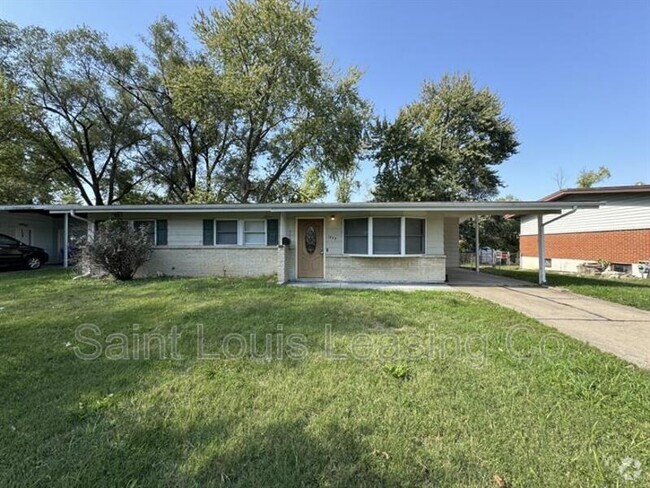 Building Photo - 1945 Thunderbird Ave Rental