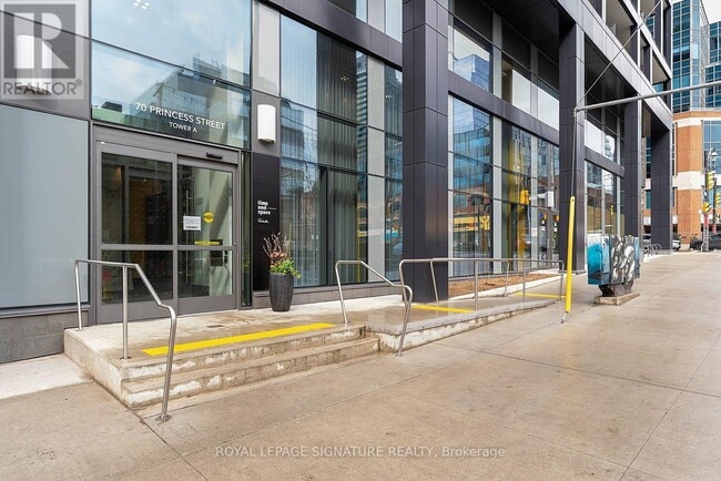 Photo - 70 Princess St Unit 1212