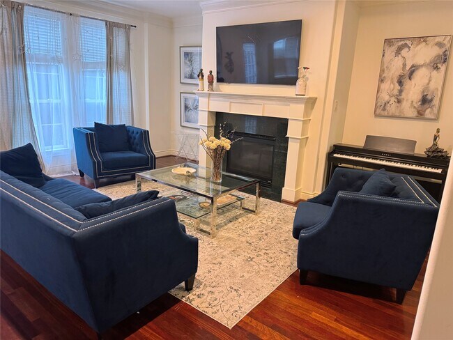 Photo - 5622 Dolores St