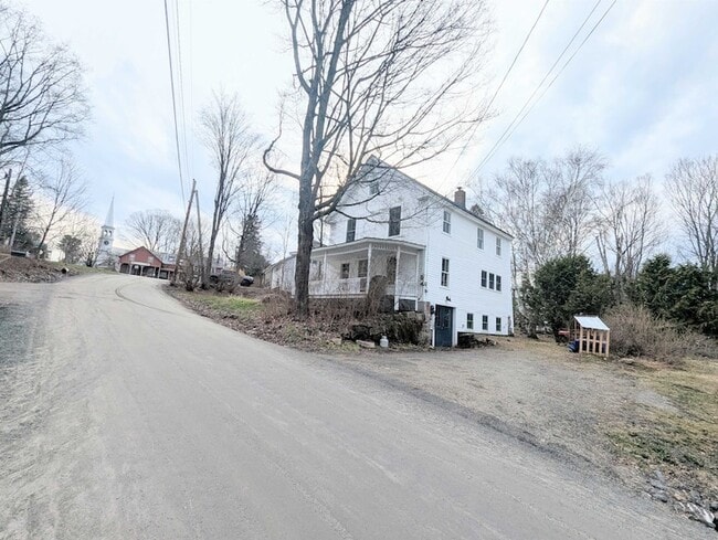 Photo - 33 Old Cemetery Rd