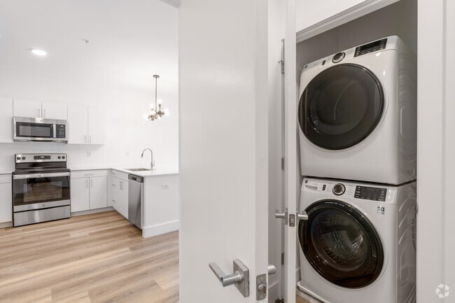 Lindemran 1BR, 1BA - 717SF Laundry
