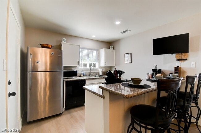 Photo - 1032 Alan Shepard St