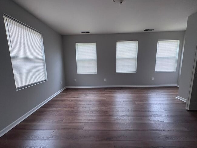 Photo - 129 Main St Unit B