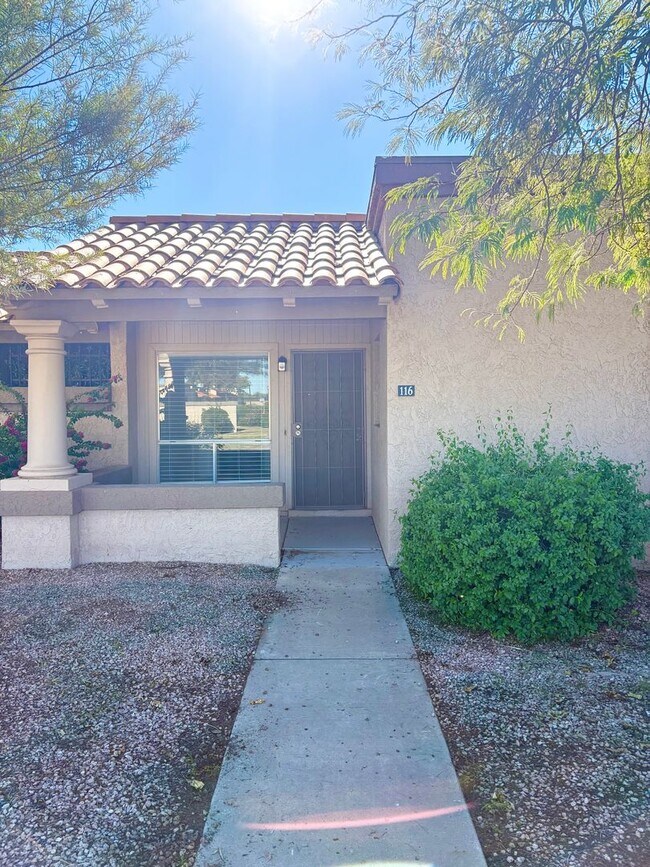 Building Photo - **CHARMING 2 BEDROOM/2 BATHROOM PATIO HOME IN CHANDLER (CHANDLER BLVD & COOPER)**