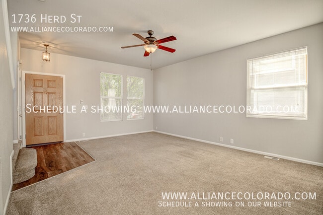 Photo - 1736 Herd St