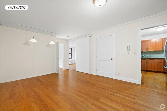 Building Photo - 333 E 34th St Rental