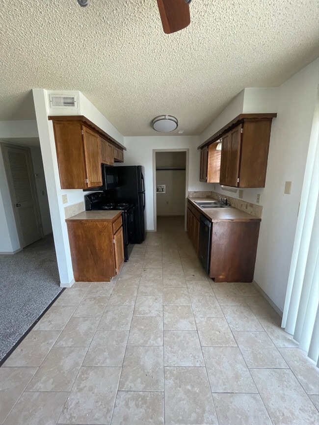 Photo - Golf Park Apartments