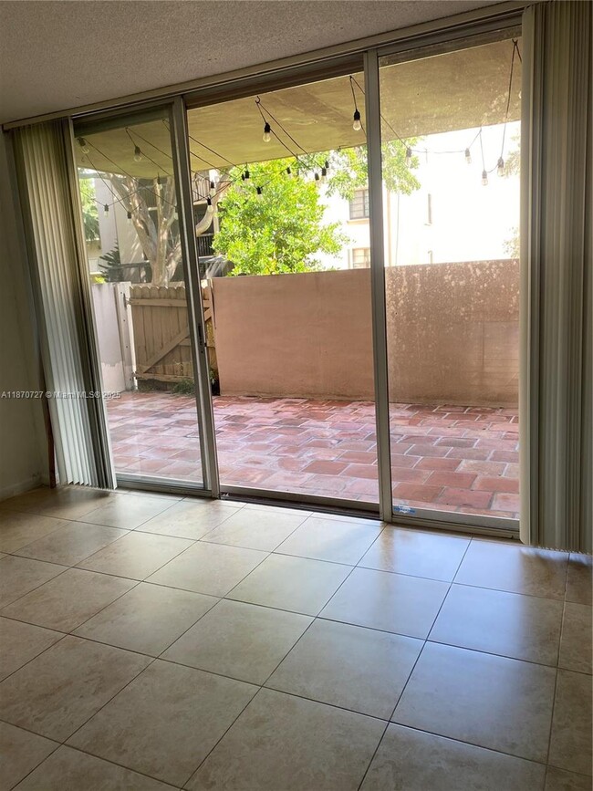 Photo - 10625 SW 112th Ave Unit 103