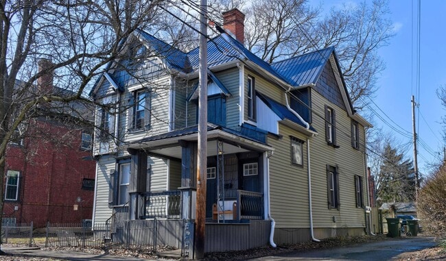 Building Photo - 47 S Monroe Ave Unit 49