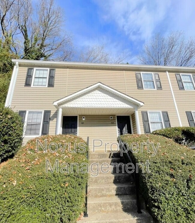 Building Photo - 765 South St