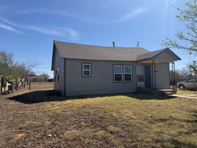 Photo - 906 N Jackson St