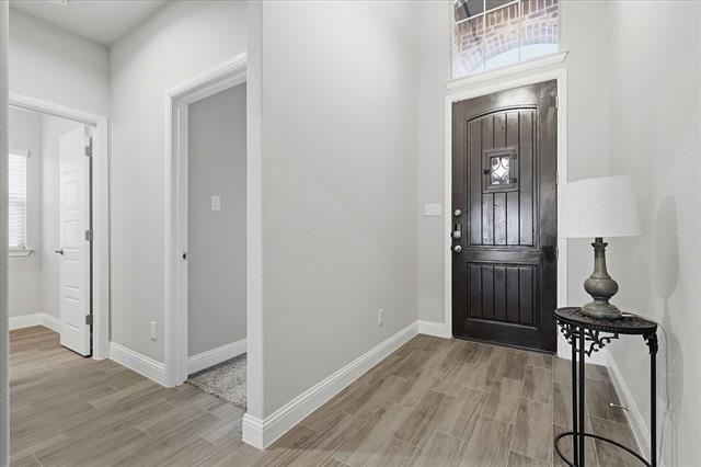 Photo - 2244 Knightsgate Rd