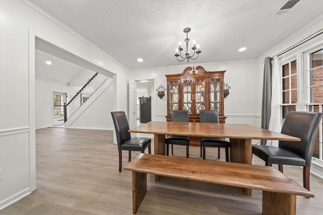 Photo - 8429 King William St