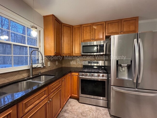 Photo - 102 Brodick Ct