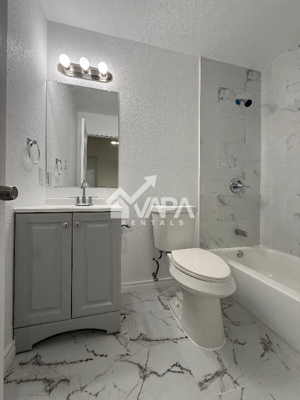 Photo - 2606 Jade Hill