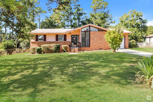 Building Photo - Charming 3-Bedroom Home