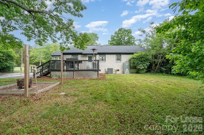 Photo - 1005 Home Trail